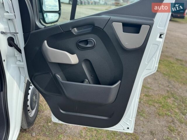 Белый Рено Мастер, объемом двигателя 2.3 л и пробегом 187 тыс. км за 16600 $, фото 52 на Automoto.ua