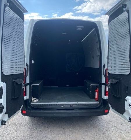 Белый Рено Мастер, объемом двигателя 2.3 л и пробегом 409 тыс. км за 14935 $, фото 27 на Automoto.ua