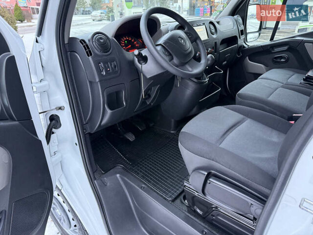 Белый Рено Мастер, объемом двигателя 2.3 л и пробегом 280 тыс. км за 17500 $, фото 36 на Automoto.ua
