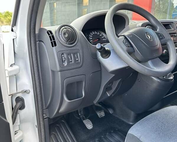 Білий Рено Мастєр, об'ємом двигуна 0 л та пробігом 118 тис. км за 16700 $, фото 9 на Automoto.ua