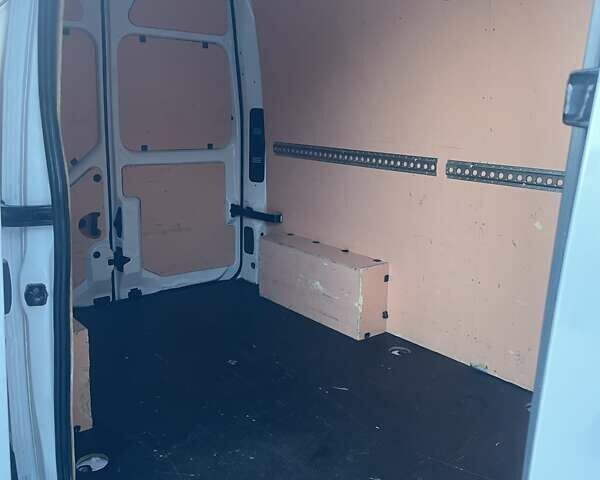 Белый Рено Мастер, объемом двигателя 2.3 л и пробегом 290 тыс. км за 15300 $, фото 15 на Automoto.ua