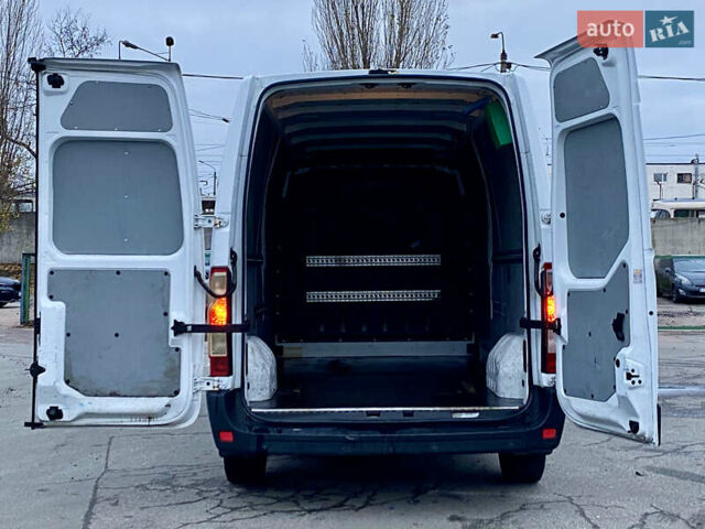 Белый Рено Мастер, объемом двигателя 2.3 л и пробегом 378 тыс. км за 13700 $, фото 8 на Automoto.ua