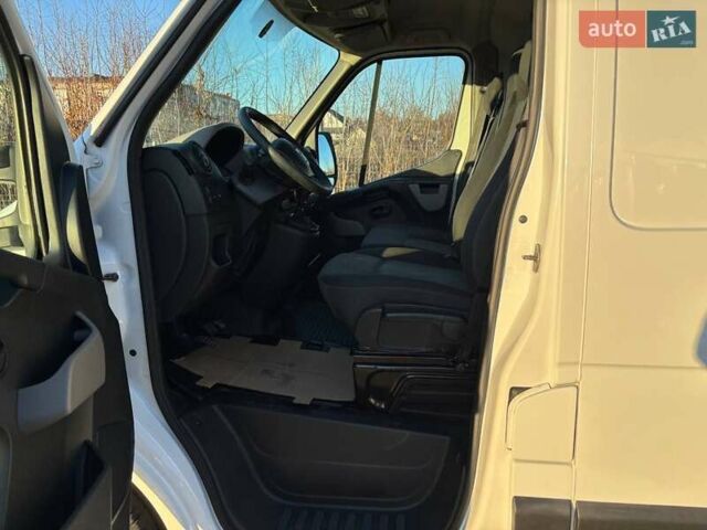 Белый Рено Мастер, объемом двигателя 2.3 л и пробегом 293 тыс. км за 14800 $, фото 13 на Automoto.ua