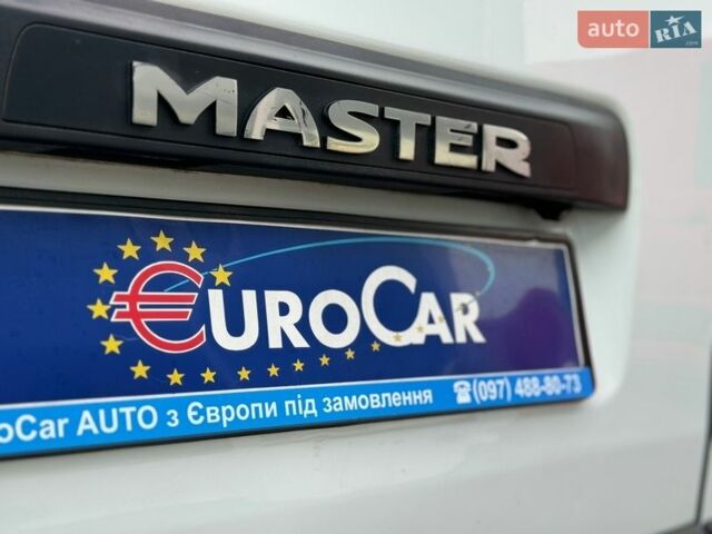 Белый Рено Мастер, объемом двигателя 2.3 л и пробегом 204 тыс. км за 23500 $, фото 30 на Automoto.ua