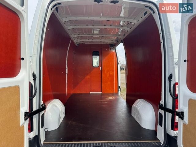 Белый Рено Мастер, объемом двигателя 2.3 л и пробегом 187 тыс. км за 16600 $, фото 51 на Automoto.ua
