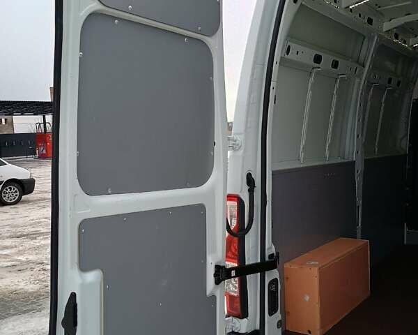 Білий Рено Мастєр, об'ємом двигуна 0 л та пробігом 293 тис. км за 14300 $, фото 11 на Automoto.ua