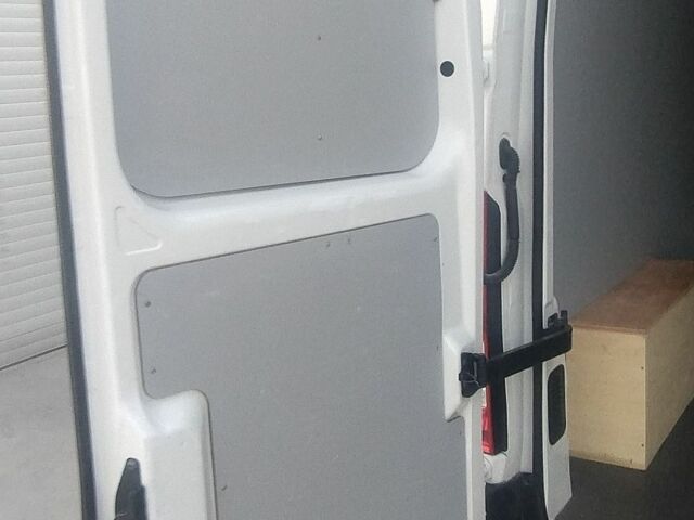 Белый Рено Мастер, объемом двигателя 2.3 л и пробегом 204 тыс. км за 16700 $, фото 18 на Automoto.ua