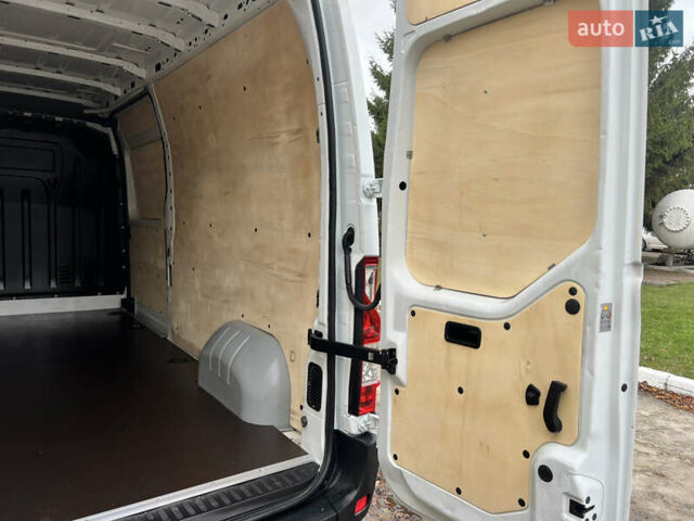 Рено Мастер 2017 в Бердичеве на Automoto.ua Белый Рено Мастер, объемом двигателя 2.3 л и пробегом 210 тыс. км за 16900 $, фото 32 на Automoto.ua
