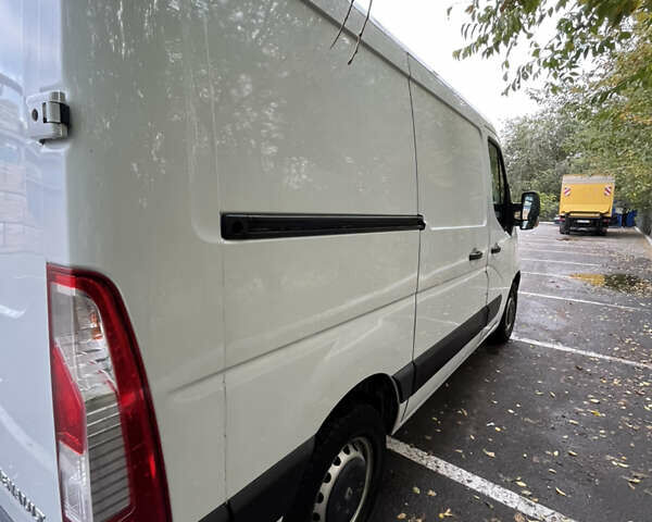 Белый Рено Мастер, объемом двигателя 2.3 л и пробегом 425 тыс. км за 12800 $, фото 9 на Automoto.ua