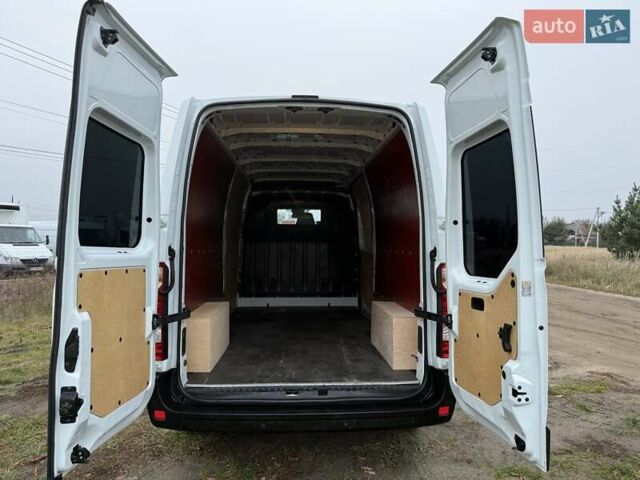 Белый Рено Мастер, объемом двигателя 2.3 л и пробегом 290 тыс. км за 17799 $, фото 17 на Automoto.ua