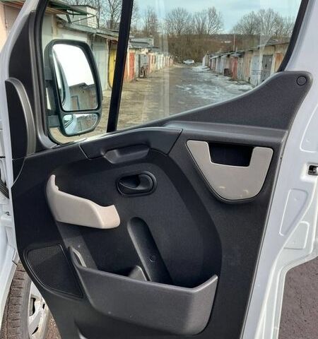 Белый Рено Мастер, объемом двигателя 2.3 л и пробегом 294 тыс. км за 15800 $, фото 17 на Automoto.ua