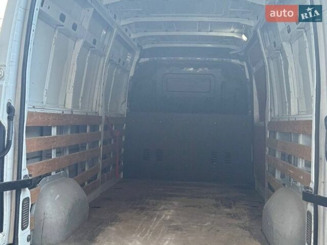 Белый Рено Мастер, объемом двигателя 2.3 л и пробегом 312 тыс. км за 13500 $, фото 8 на Automoto.ua