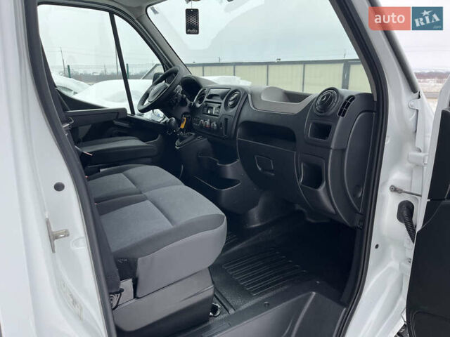Белый Рено Мастер, объемом двигателя 2.3 л и пробегом 250 тыс. км за 17900 $, фото 30 на Automoto.ua