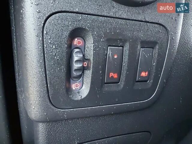 Белый Рено Мастер, объемом двигателя 2.3 л и пробегом 290 тыс. км за 17799 $, фото 27 на Automoto.ua