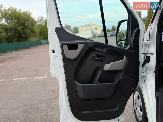 Білий Рено Мастєр, об'ємом двигуна 2.3 л та пробігом 265 тис. км за 17200 $, фото 40 на Automoto.ua