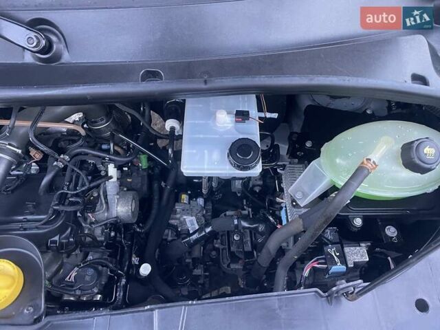 Белый Рено Мастер, объемом двигателя 2.3 л и пробегом 290 тыс. км за 15300 $, фото 46 на Automoto.ua