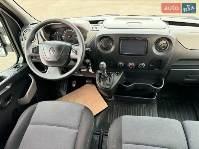 Белый Рено Мастер, объемом двигателя 2.3 л и пробегом 204 тыс. км за 23500 $, фото 48 на Automoto.ua