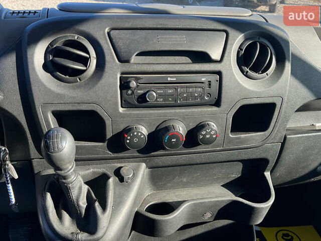 Білий Рено Мастєр, об'ємом двигуна 2.3 л та пробігом 302 тис. км за 14500 $, фото 13 на Automoto.ua