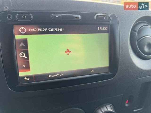 Білий Рено Мастєр, об'ємом двигуна 2.3 л та пробігом 187 тис. км за 16900 $, фото 30 на Automoto.ua