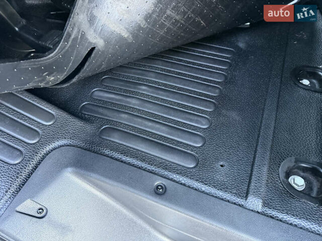 Белый Рено Мастер, объемом двигателя 2.3 л и пробегом 292 тыс. км за 16500 $, фото 42 на Automoto.ua