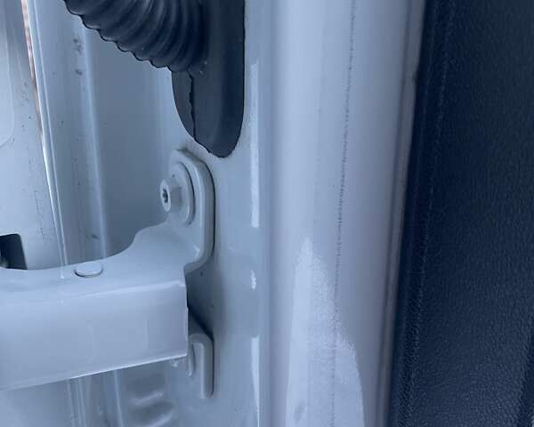 Белый Рено Мастер, объемом двигателя 2.3 л и пробегом 290 тыс. км за 15300 $, фото 38 на Automoto.ua