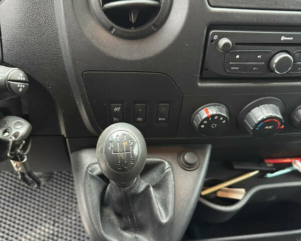 Білий Рено Мастєр, об'ємом двигуна 2.3 л та пробігом 239 тис. км за 16299 $, фото 15 на Automoto.ua