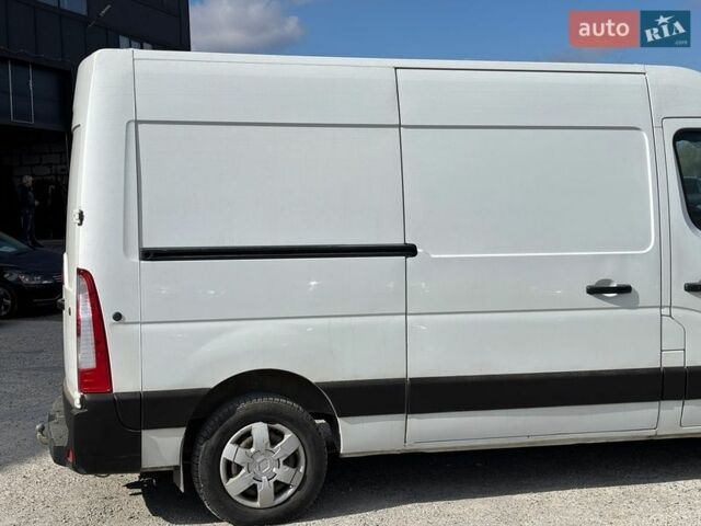 Белый Рено Мастер, объемом двигателя 2.3 л и пробегом 294 тыс. км за 15340 $, фото 10 на Automoto.ua