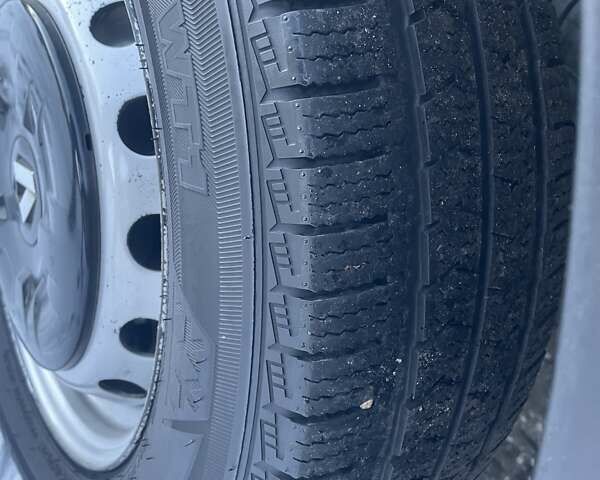 Белый Рено Мастер, объемом двигателя 2.3 л и пробегом 290 тыс. км за 15300 $, фото 13 на Automoto.ua