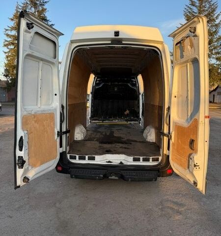 Белый Рено Мастер, объемом двигателя 2.3 л и пробегом 635 тыс. км за 15800 $, фото 7 на Automoto.ua