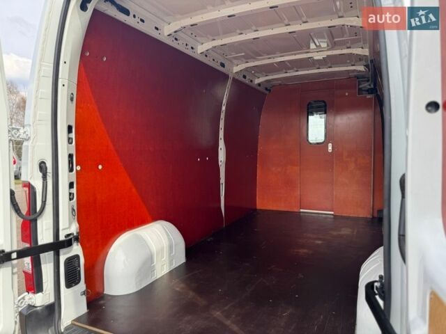 Белый Рено Мастер, объемом двигателя 2.3 л и пробегом 187 тыс. км за 16600 $, фото 43 на Automoto.ua