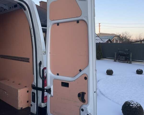 Белый Рено Мастер, объемом двигателя 2.3 л и пробегом 290 тыс. км за 15300 $, фото 16 на Automoto.ua