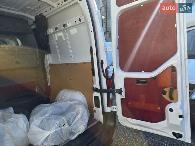 Білий Рено Мастєр, об'ємом двигуна 2.3 л та пробігом 190 тис. км за 18600 $, фото 16 на Automoto.ua