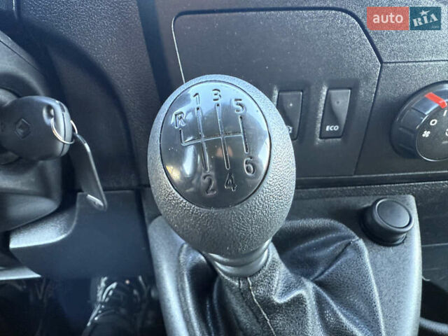 Білий Рено Мастєр, об'ємом двигуна 0 л та пробігом 217 тис. км за 19700 $, фото 48 на Automoto.ua