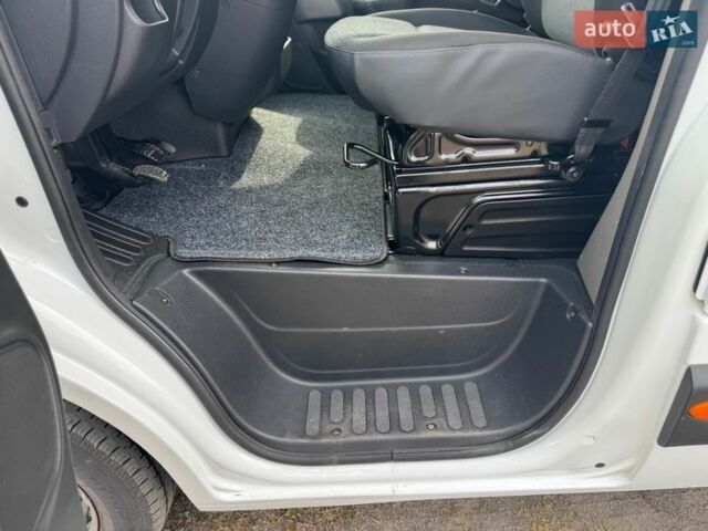 Белый Рено Мастер, объемом двигателя 2.3 л и пробегом 187 тыс. км за 16600 $, фото 23 на Automoto.ua