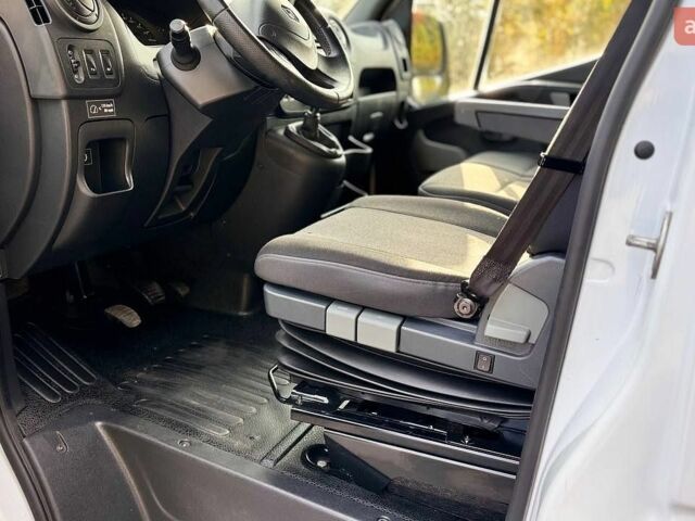 Білий Рено Мастєр, об'ємом двигуна 2.3 л та пробігом 333 тис. км за 16500 $, фото 8 на Automoto.ua