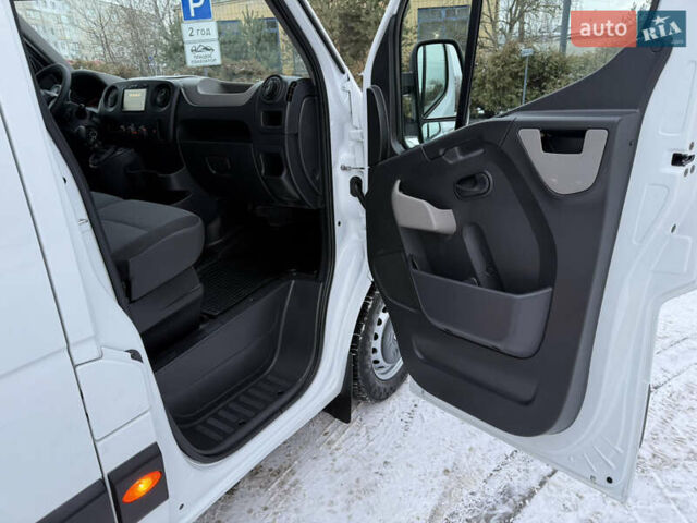 Белый Рено Мастер, объемом двигателя 2.3 л и пробегом 280 тыс. км за 17500 $, фото 45 на Automoto.ua