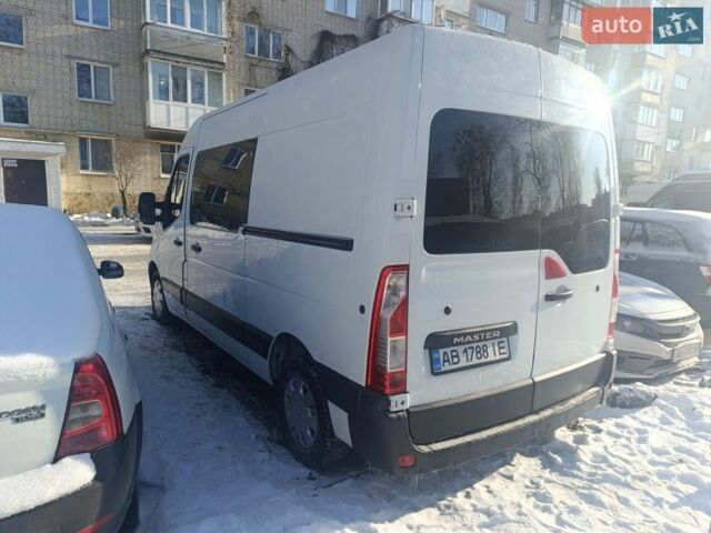 Белый Рено Мастер, объемом двигателя 6.9 л и пробегом 290 тыс. км за 11000 $, фото 1 на Automoto.ua