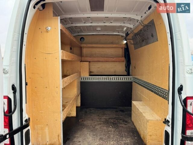 Белый Рено Мастер, объемом двигателя 2.3 л и пробегом 204 тыс. км за 23500 $, фото 75 на Automoto.ua