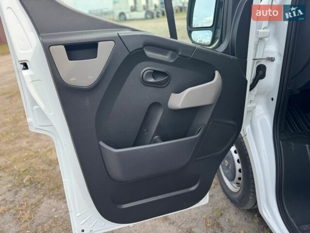 Белый Рено Мастер, объемом двигателя 2.3 л и пробегом 187 тыс. км за 16600 $, фото 21 на Automoto.ua