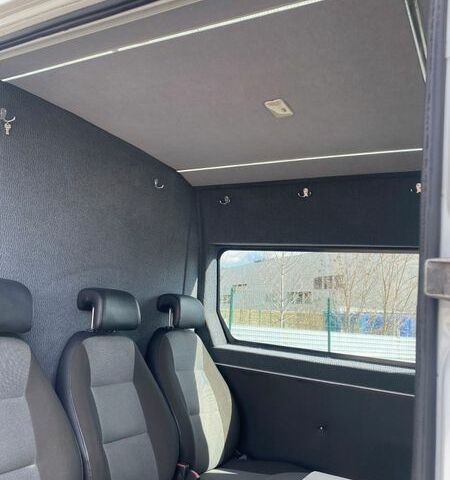 Белый Рено Мастер, объемом двигателя 2.3 л и пробегом 409 тыс. км за 14935 $, фото 11 на Automoto.ua