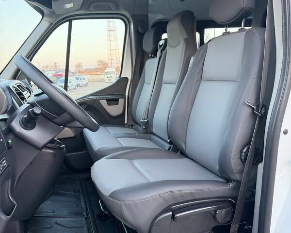 Білий Рено Мастєр, об'ємом двигуна 2.3 л та пробігом 253 тис. км за 18950 $, фото 30 на Automoto.ua