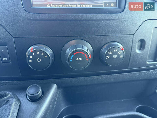 Білий Рено Мастєр, об'ємом двигуна 0 л та пробігом 217 тис. км за 19700 $, фото 45 на Automoto.ua