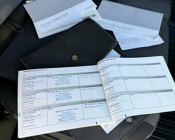 Білий Рено Мастєр, об'ємом двигуна 0 л та пробігом 217 тис. км за 19700 $, фото 61 на Automoto.ua