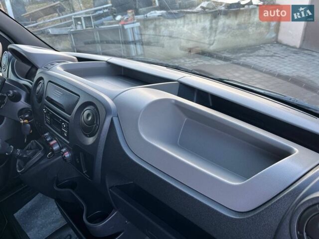 Белый Рено Мастер, объемом двигателя 2.3 л и пробегом 250 тыс. км за 17500 $, фото 30 на Automoto.ua