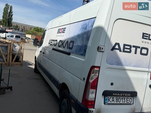 Белый Рено Мастер, объемом двигателя 2.3 л и пробегом 395 тыс. км за 14000 $, фото 2 на Automoto.ua