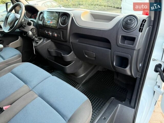 Білий Рено Мастєр, об'ємом двигуна 2.3 л та пробігом 262 тис. км за 16500 $, фото 71 на Automoto.ua