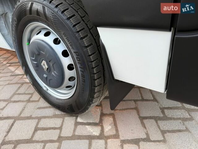 Білий Рено Мастєр, об'ємом двигуна 2.3 л та пробігом 262 тис. км за 16500 $, фото 12 на Automoto.ua