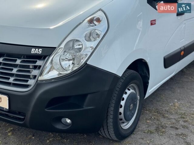 Белый Рено Мастер, объемом двигателя 2.3 л и пробегом 187 тыс. км за 16600 $, фото 18 на Automoto.ua