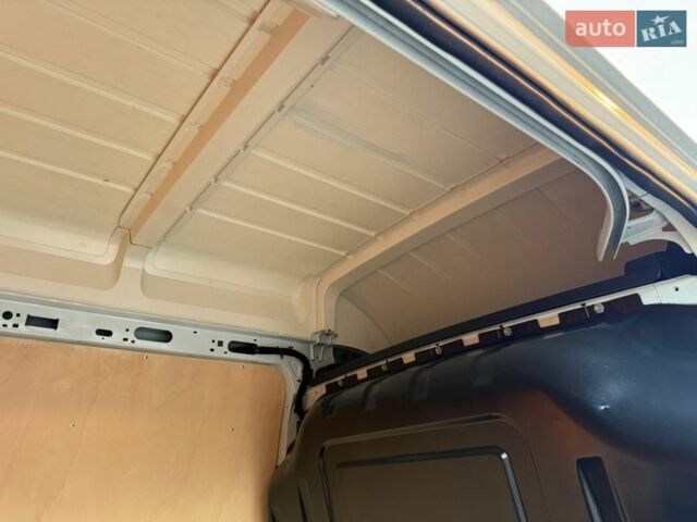 Білий Рено Мастєр, об'ємом двигуна 2.3 л та пробігом 262 тис. км за 16500 $, фото 110 на Automoto.ua