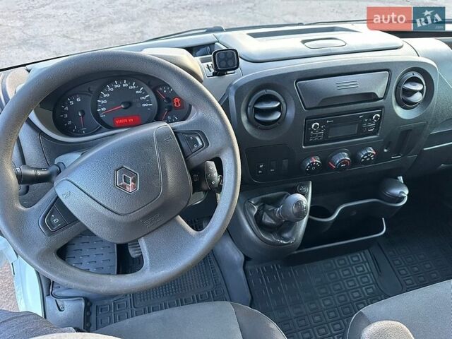 Белый Рено Мастер, объемом двигателя 2.3 л и пробегом 416 тыс. км за 12500 $, фото 15 на Automoto.ua